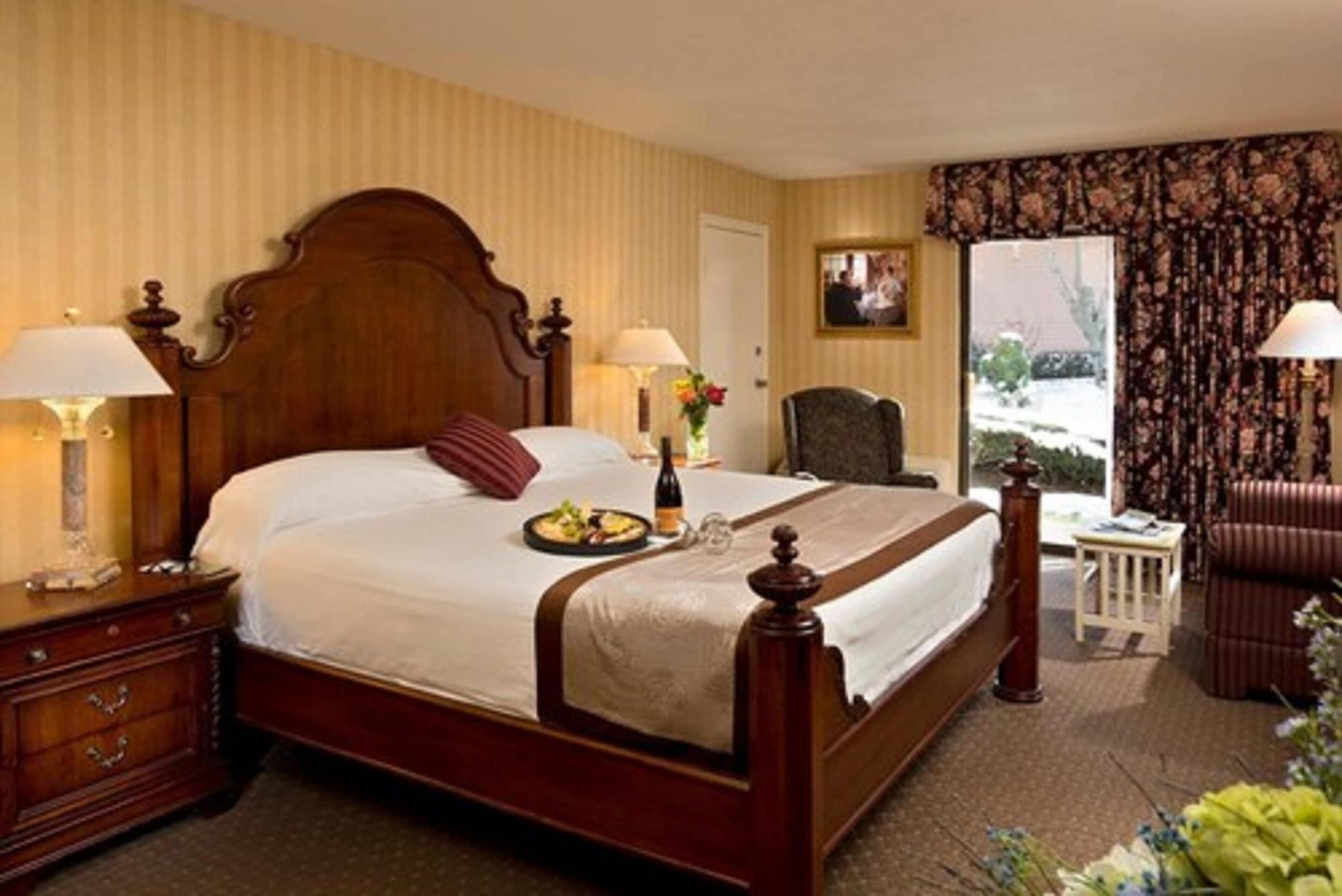 Margaritaville Resort Cape Cod Hyannis Exterior photo