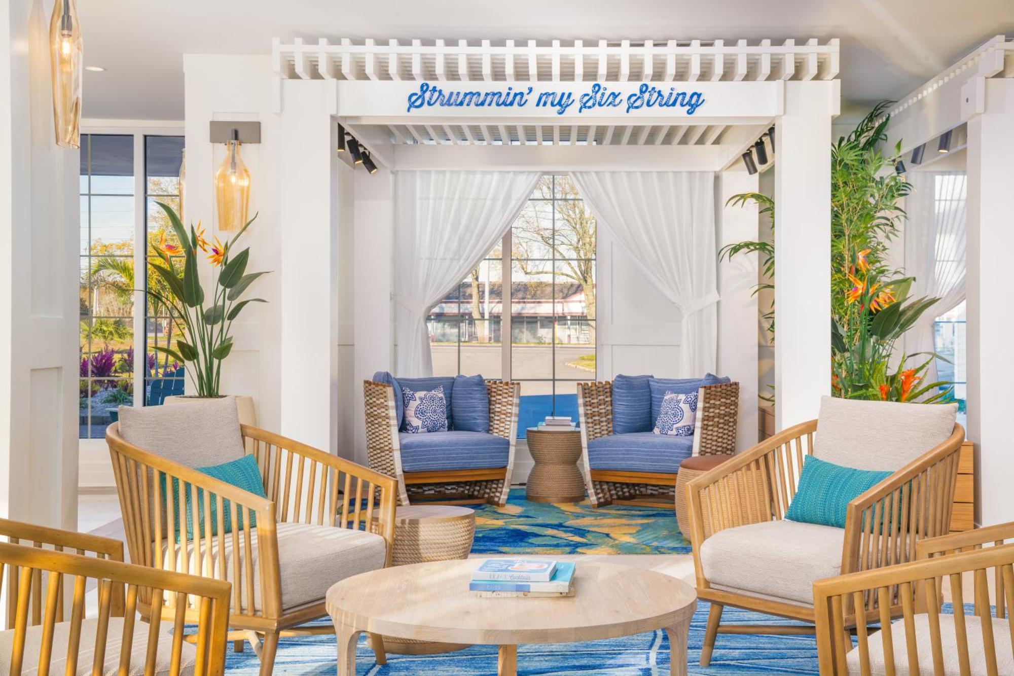 Margaritaville Resort Cape Cod Hyannis Exterior photo