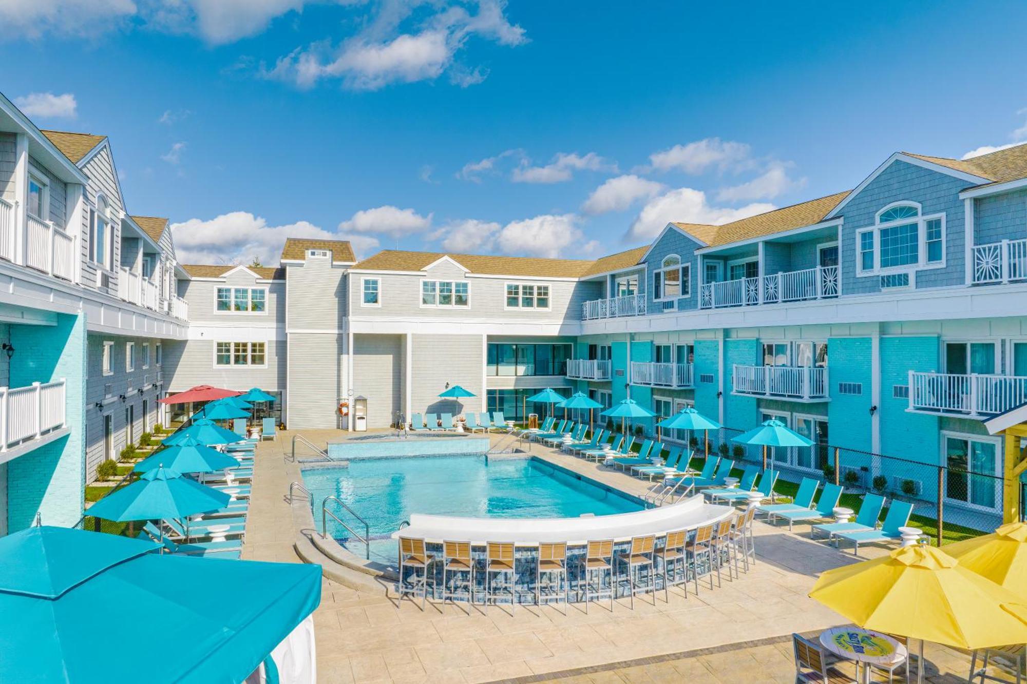 Margaritaville Resort Cape Cod Hyannis Exterior photo